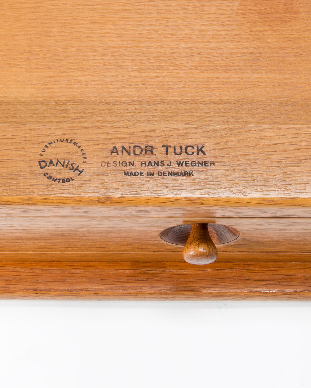 danish-mid-century-wegner-at305-makers-mark-9