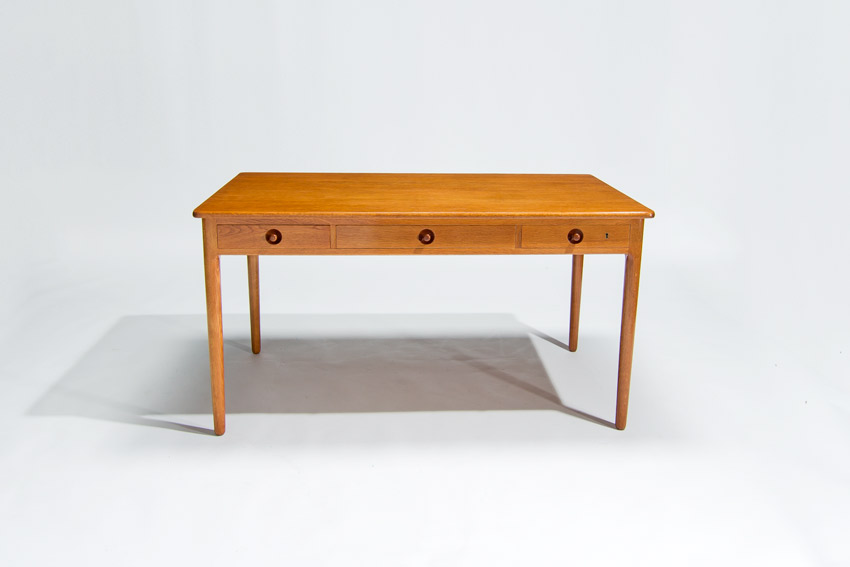hans-wegner-at305-desk-oak-andreas-tuck-denmark-thumb