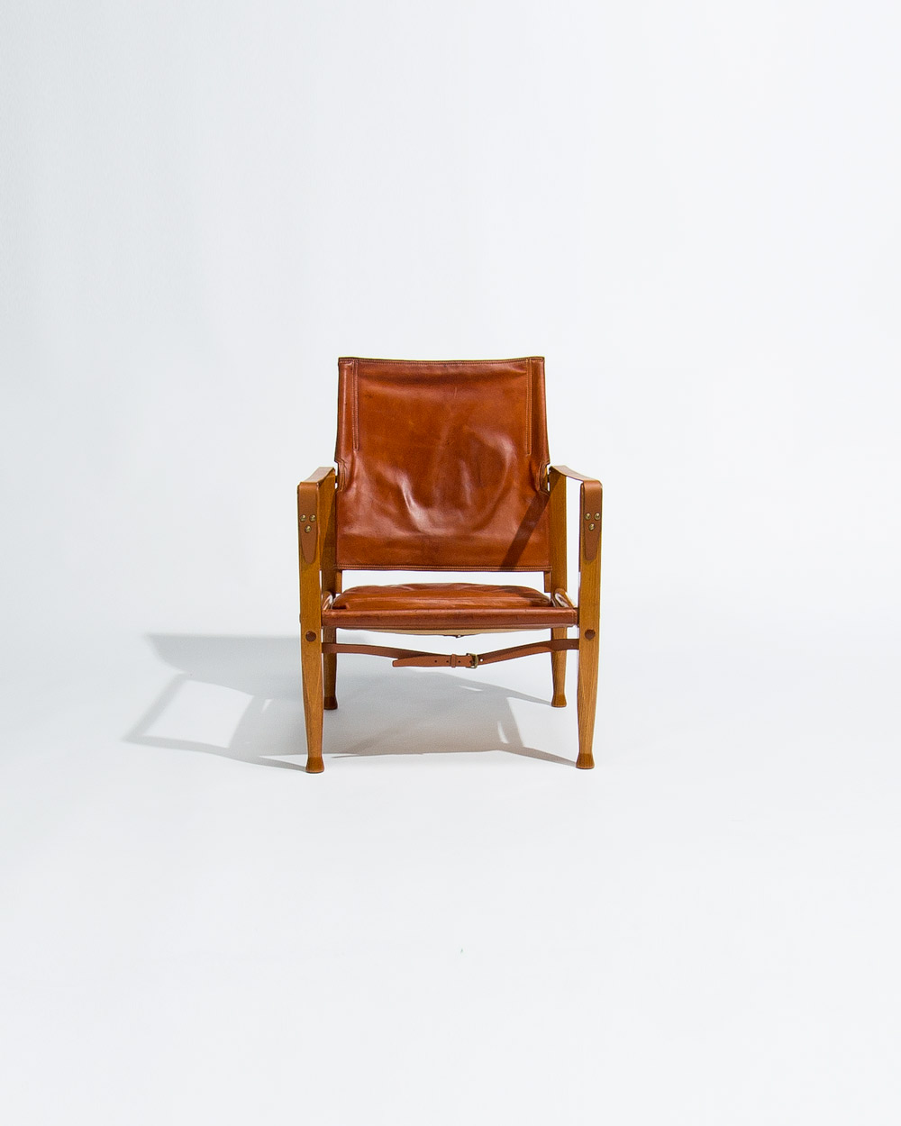 Kaare Klint Safari chair by Rud Rasmussen in oak and leather – front view