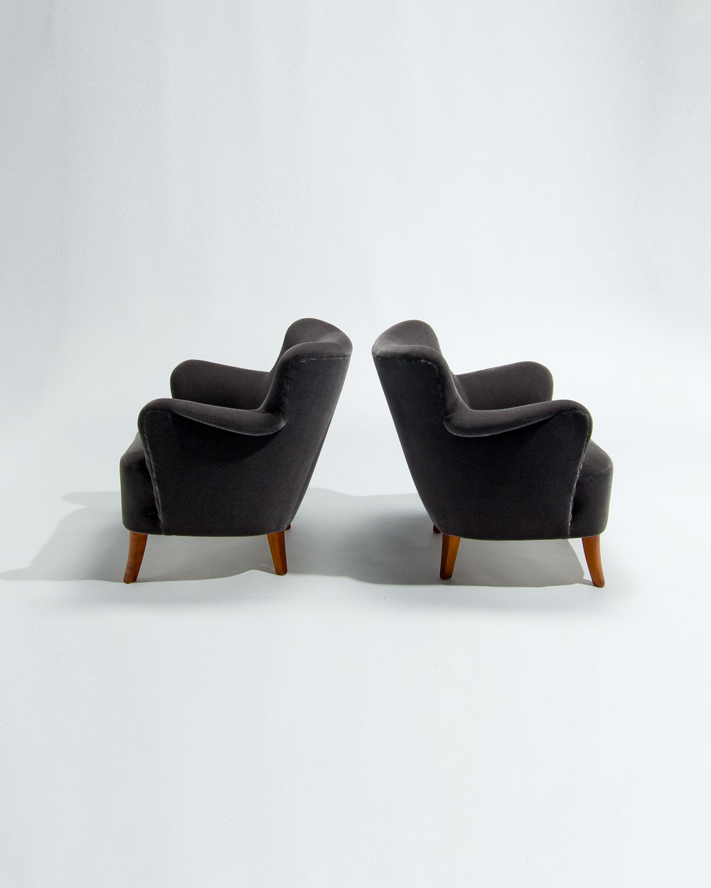 Pair of vintage Finnish armchairs, 1950s, in grey mohair velvet, angled view
